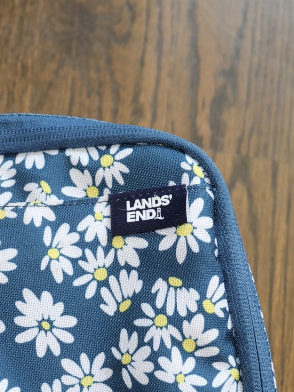 Lands End Insulated Soft-Sided Blue Lunch Box White Daisy Floral School EZ Wipe